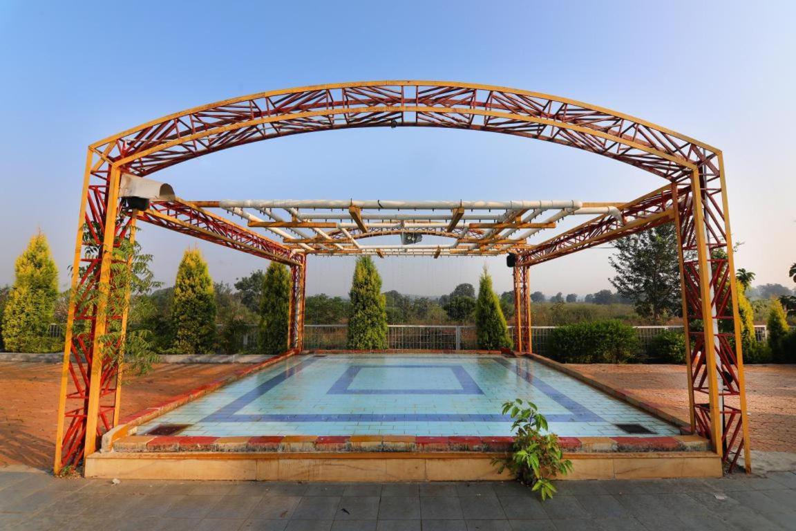 Nisarg Resort Jabalpur Esterno foto