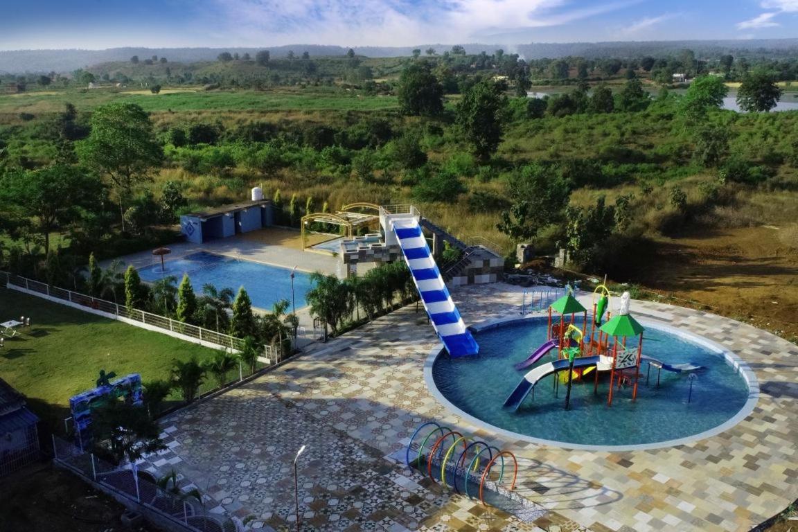 Nisarg Resort Jabalpur Esterno foto