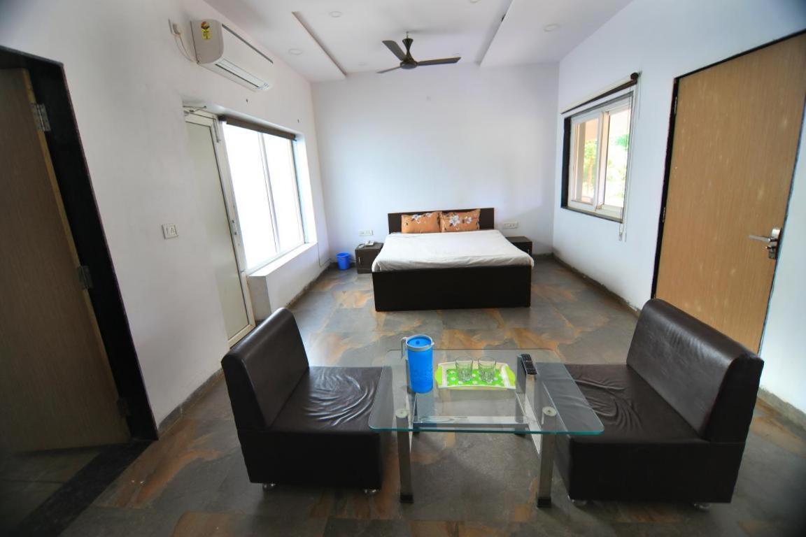 Nisarg Resort Jabalpur Esterno foto